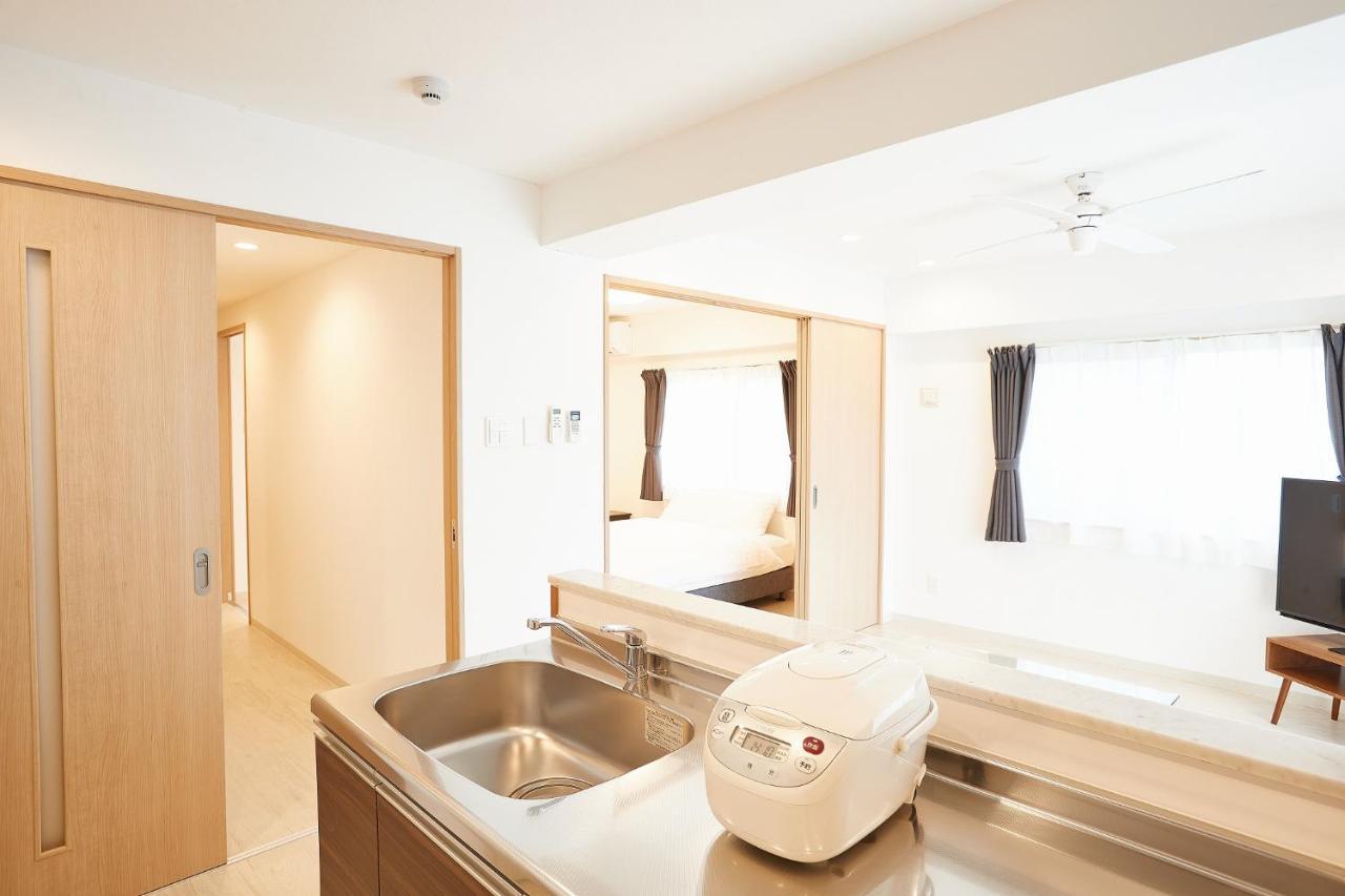 New Normal Hotel In Nago ニューノーマルホテルイン名護 Экстерьер фото