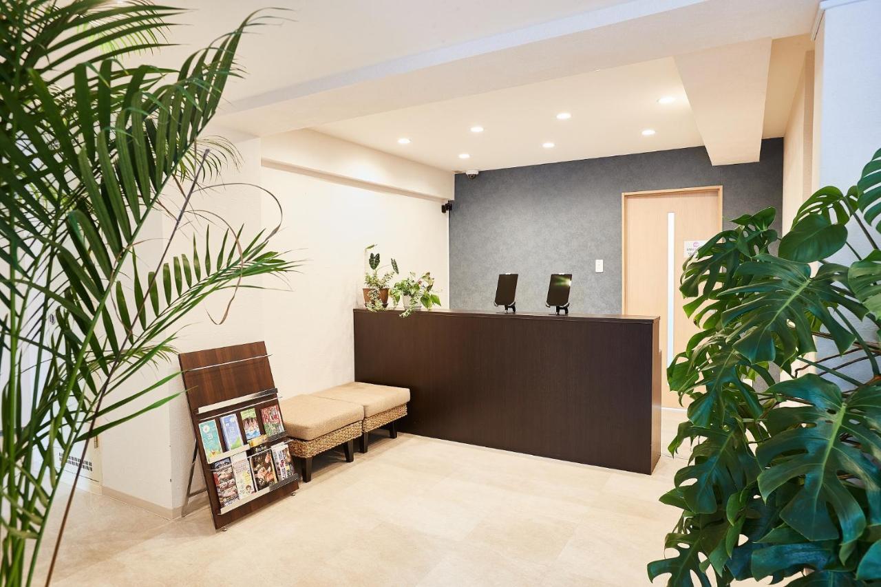 New Normal Hotel In Nago ニューノーマルホテルイン名護 Экстерьер фото