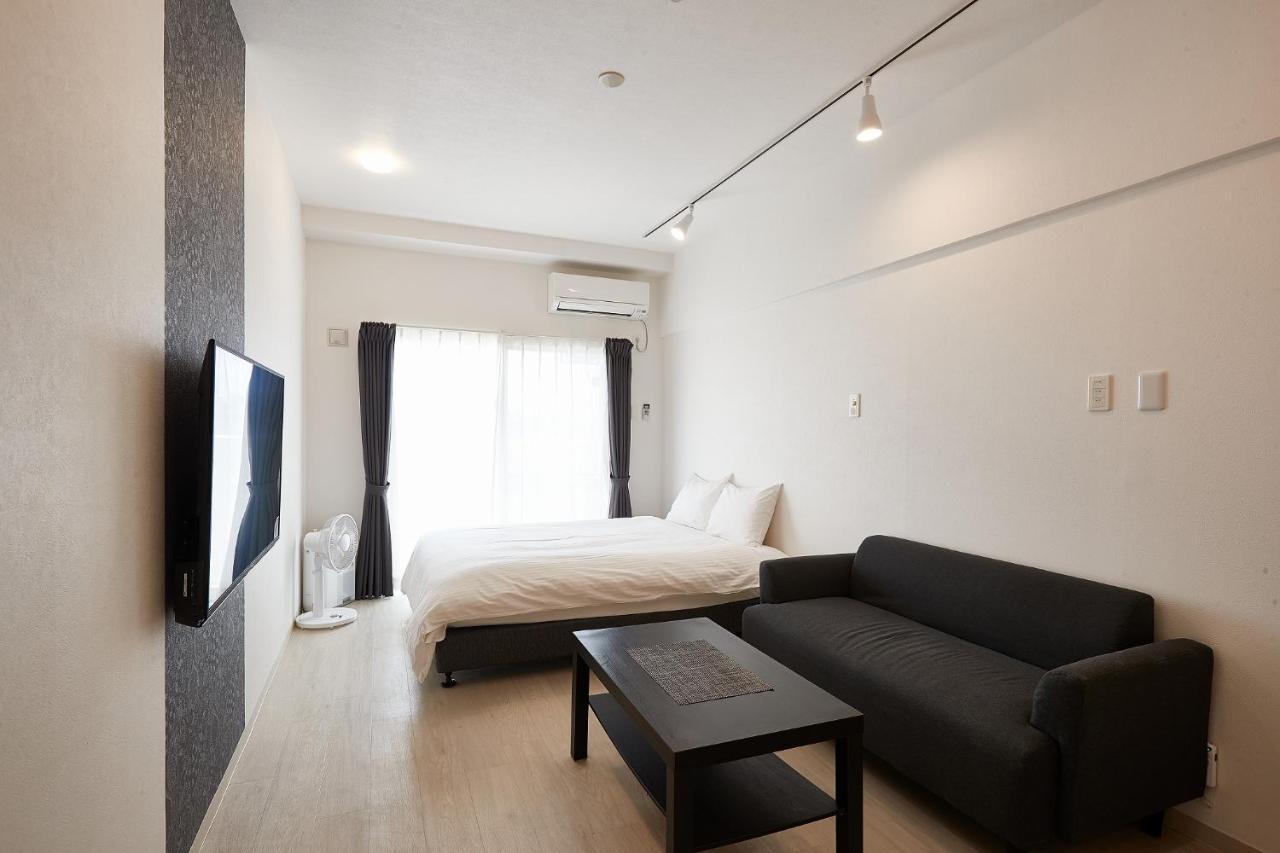 New Normal Hotel In Nago ニューノーマルホテルイン名護 Экстерьер фото